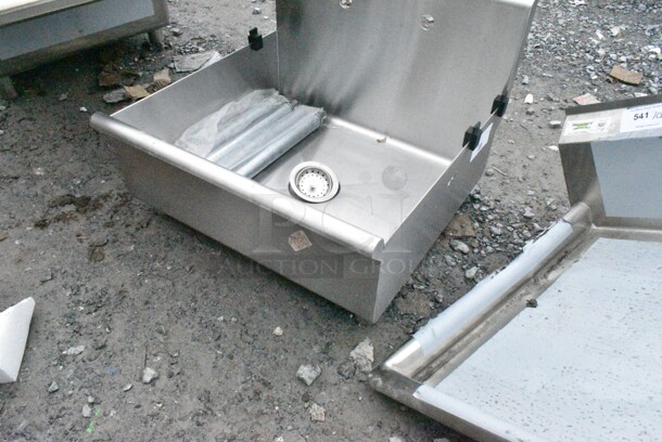 BRAND NEW SCRATCH AND DENT! Steelton 522MS2124 21" x 24" x 8" 18-Gauge 430 Stainless Steel Standing Mop Sink.  - Image 3 of 7