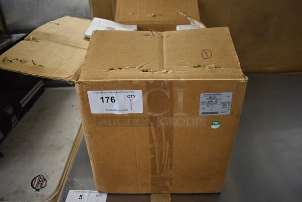 BRAND NEW IN BOX! Electrolux Model DGR-10 Stainless Steel Commercial Countertop Panini Press. 120 Volts, 1 Phase. - Image 5 of 6