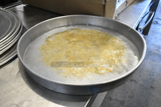 13 Various Metal Baking Pans. 13 Times Your Bid!  - Image 4 of 6