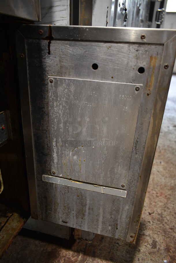 Pitco Frialator TS Stainless Steel Commercial Natural Gas Powered Slim Line Deep Fat Fryer. 55,000 BTU.  - Image 5 of 5