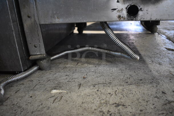 Metal Commercial Single Door Reach In Propane Gas Powered Vertical Smoker. 24.5x28.5x72 - Image 7 of 7