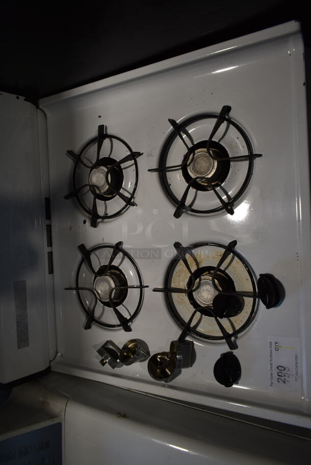 Metal Gas Powered 4 Burner Range w/ Oven. - Image 2 of 5