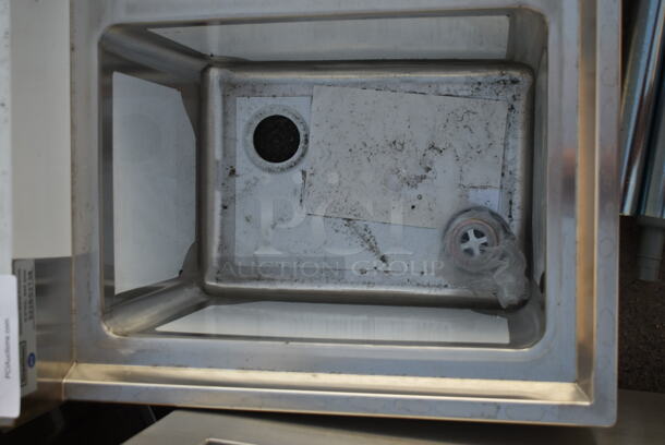 BRAND NEW SCRATCH AND DENT! Steelton 522BS3T38 3 Bowl 18 Gauge Underbar Sink - 38" x 18 3/4" - Image 6 of 7
