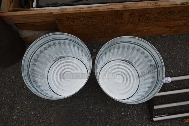 2 Metal Trash Cans w/ Lid. 2 Times Your Bid! - Image 4 of 4