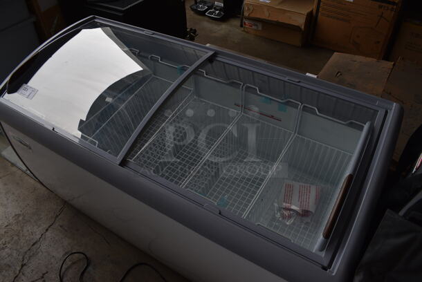 BRAND NEW! KoolMore Model MCF-16C Metal Chest Freezer Merchandiser w/ White Poly Coated Baskets on Commercial Casters. 115 Volts, 1 Phase. 60x28x35. Tested and Working! - Image 4 of 7
