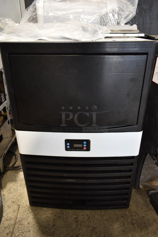 BRAND NEW SCRATCH AND DENT! Hoocoo HCIM-40 Stainless Steel Commercial Undercounter Self Contained Ice Machine. 115 Volts, 1 Phase. - Image 4 of 9