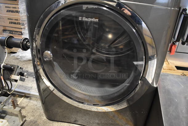 2014 Electrolux EIMGD60LT3 Natural Gas Powered Metal Front Load Dryer. 20,000 BTU. - Image 4 of 6