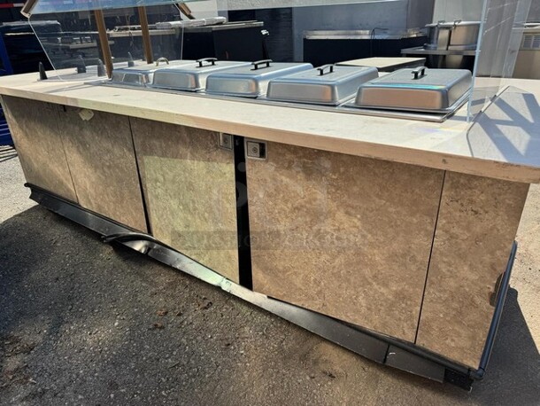 9FT 5 WELLS HOT BUFFET TABLE WITH SNEEZE GUARD AND (2) PLATE HOLDER ON CASTERS 110X46X34 SOLD AS IS! - Image 5 of 7