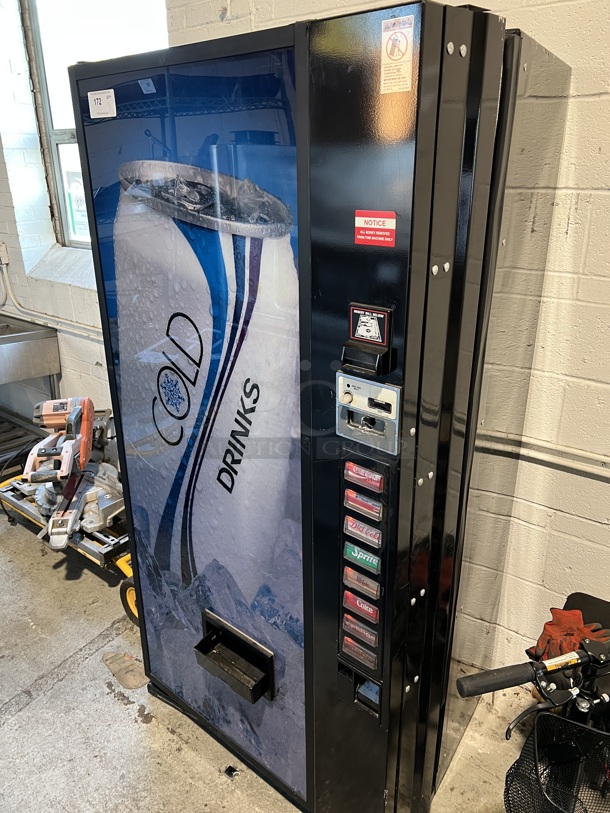 Dixie-Narco DNCB 368 / 216-8 Metal Commercial Canned Drink Vending Machine w/ Change Acceptor. Lock Has Been Drilled Out. 115 Volts, 1 Phase. 36x27x73. Tested and Powers On But Does Not Get Cold - Image 2 of 6
