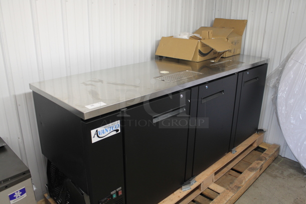 BRAND NEW SCRATCH AND DENT! 2023 Avantco 178UDD4HC Metal Commercial Direct Draw Kegerator w/ 2 Four Tap Kegerator Beer Dispenser. Stock Picture Used as Gallery Picture. 115 Volts, 1 Phase. Tested and Working! - Image 2 of 12