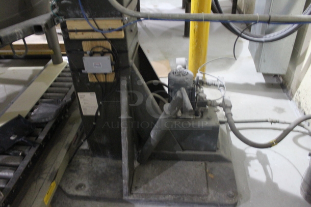 Reynolds Industries Metal Commercial Floor Style Paint Mixer w/ 2 Mixing Bowls. BUYER MUST REMOVE. - Image 4 of 11