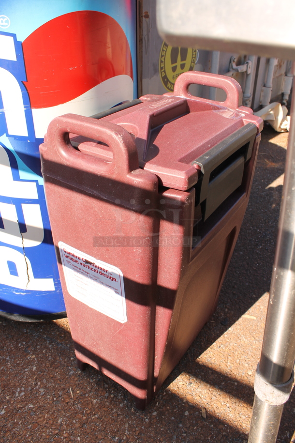 Cambro UC500 Brown/Maroon Poly Insulated Drink Carrying Case.  - Image 2 of 5