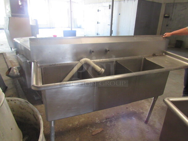 One 3 Compartment Sink With Right Side Drain Tbale. No Faucet. 72X26X45. Sink 18X18X14