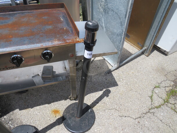 One Crowd Control Pole.  - Image 1 of 1