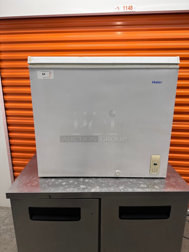 Working! HAIER HCM071LC 7.1 CU FT CHEST FREEZER 115 Volt Tested and Working! - Image 4 of 9