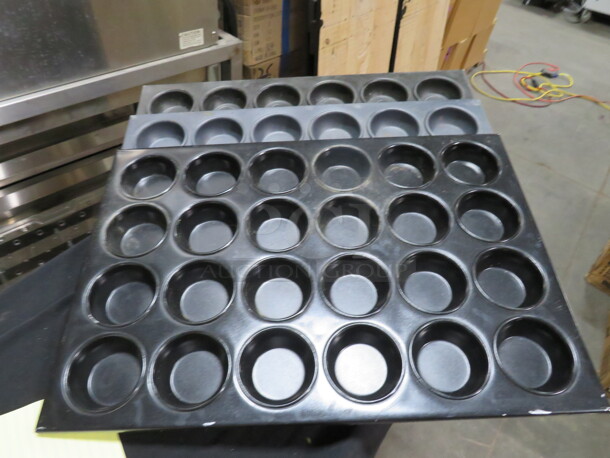 Commercial Muffin Pan. 3XBID