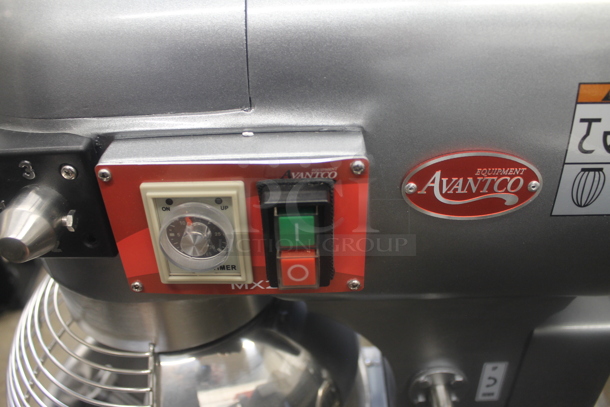 BRAND NEW SCRATCH AND DENT! 2022 Avantco 177MX20H Metal Commercial Countertop 20 Quart Planetary Dough Mixer w/ Stainless Steel Mixing Bowl, Bowl Guard, Dough Hook, Paddle and Whisk Attachments. 120 Volts, 1 Phase. Tested and Working! - Image 4 of 6