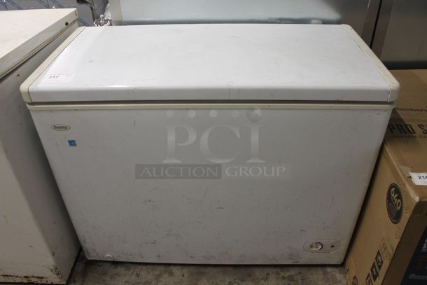 2015 Danby DCF071A3WDB Commercial Electric White Chest Freezer. 115V. Tested and Working!