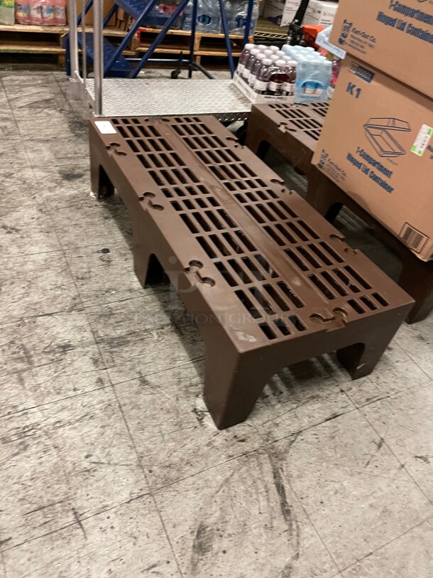 Cambro  48 in X 21 in X 12 in Stationary Dunnage Rack w/ 3000 lb Capacity, Polymer NSF Great For Food Storage  - Image 3 of 6