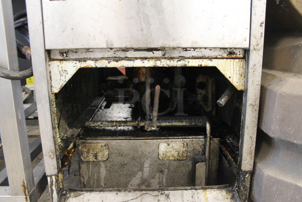 Broaster 1800 Stainless Steel Commercial Floor Style Electric Powered Pressure Fryer. 230-460 Volts, 3 Phase. - Image 4 of 5