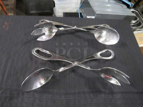 Stainless Steel Oneida Fork/Spoon Tong. 2XBID - Image 1 of 2