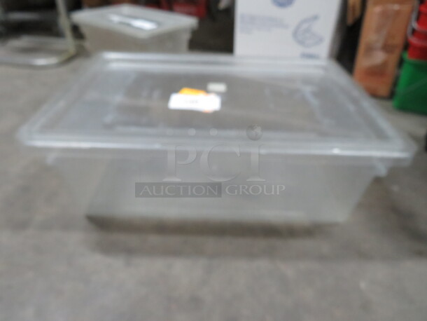 One 13 Gallon Food Storage Container With Lid.
