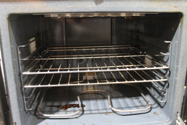 Thermador Stainless Steel Electric Powered Double Stack Wall Oven; One Convection Oven. 208 Volts, 1 Phase. - Image 5 of 6