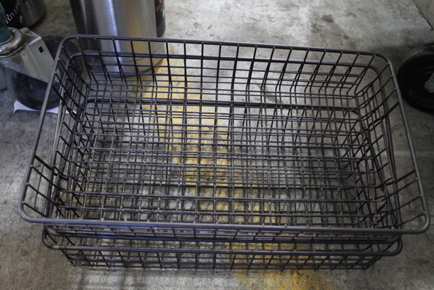 ALL ONE MONEY! Lot of Various Items Including Baskets and Wood Pattern Holders. - Image 4 of 6