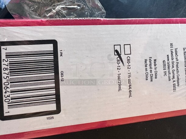 New! Tablecraft 83S&P 1 Ounce 4.38 inch x 1.88 inch Clear Glass Eiffel Tower Salt and Pepper Shakers with Nickel Plated Tops NSF  - Image 4 of 4