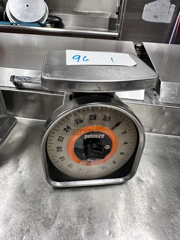 Working! Rubbermaid Commercial Y32R Pelouze Y-Line Mech Portion-Control Scale, 32oz Cap, 6 x 6 Platform - Image 2 of 4