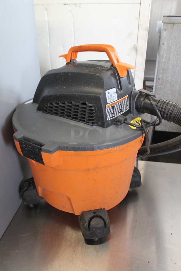 Rigid HD09001 Orange and Black Poly Wet Dry Shop Vac Vacuum Cleaner. 120 Volts, 1 Phase. Tested and Working! - Image 2 of 6