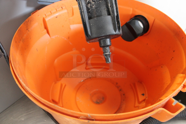Rigid HD09001 Orange and Black Poly Wet Dry Shop Vac Vacuum Cleaner. 120 Volts, 1 Phase. Tested and Working! - Image 6 of 6