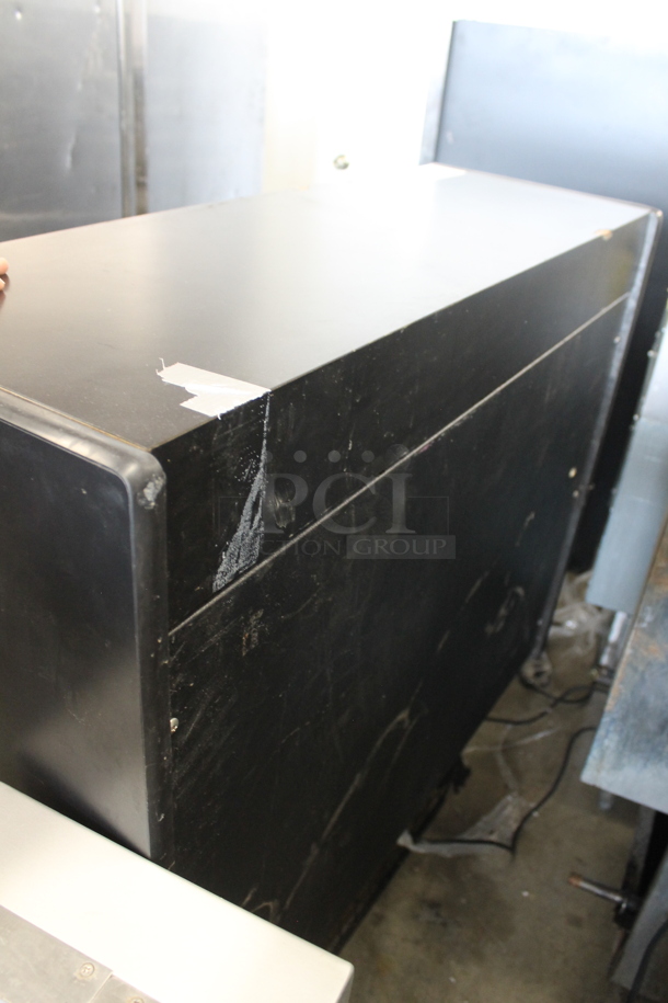 Metal Commercial Floor Style Open Grab N Go Merchandiser Display Case. Tested and Powers On But Does Not Get Cold - Image 6 of 6