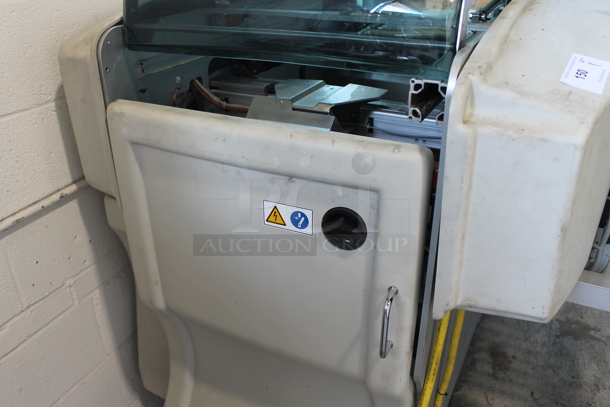 Mettler Toledo 0647 Solo Max Commercial Floor Style Scale on Commercial Casters. 208-230 Volts, 1 Phase.  - Image 9 of 11