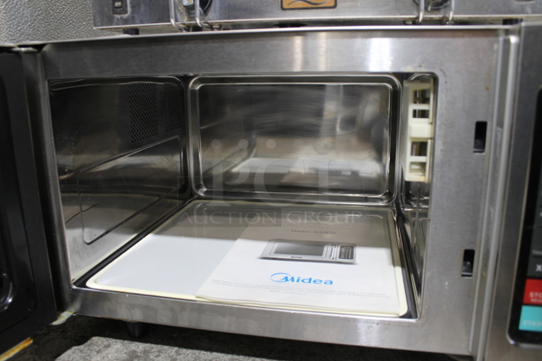 Midea 1025F1A Stainless Steel Commercial Countertop Microwave Oven. 120 Volts, 1 Phase. - Image 3 of 4