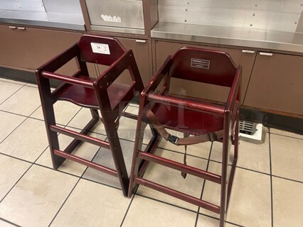 Clean! Youngstar Baby Stacking Restaurant Wood High Chair with Dark Finish 13x13x32