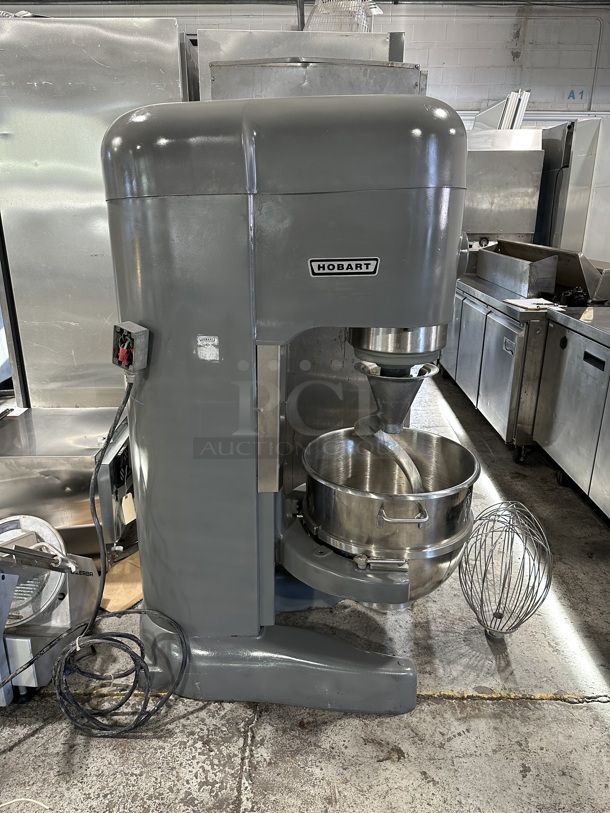 Hobart M 802 Metal Commercial Floor Style 80 Quart Planetary Dough Mixer w. Stainless Steel Mixing Bowl, Dough Hook, Paddle and Whisk Attachment. 200 Volts, 3 Phase.  - Image 2 of 9