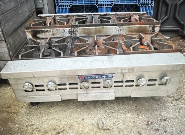 One Bakers Pride 6 Burner Table Top Natural Gas Range. 36X39X16 - Image 1 of 2