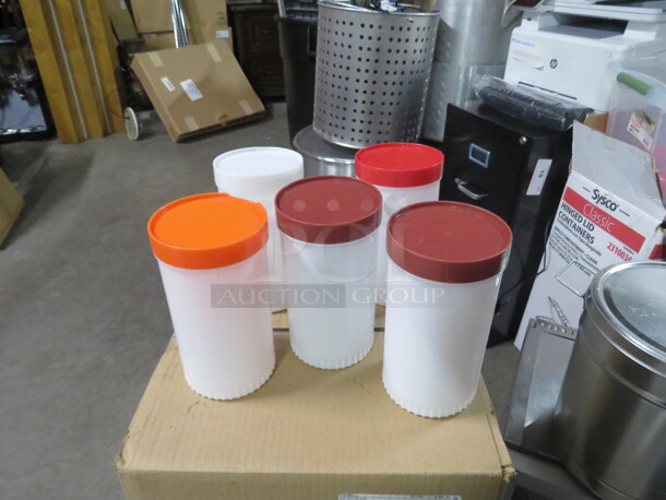Store And Pour Container With Lid. 5XBID - Image 1 of 1