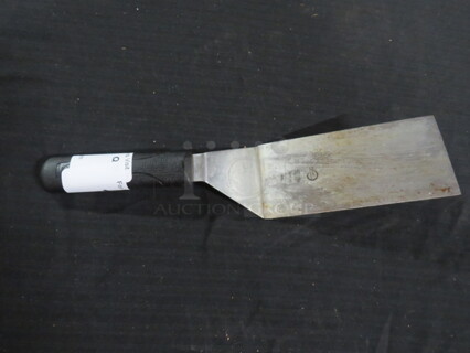 One Hamburger Turner.