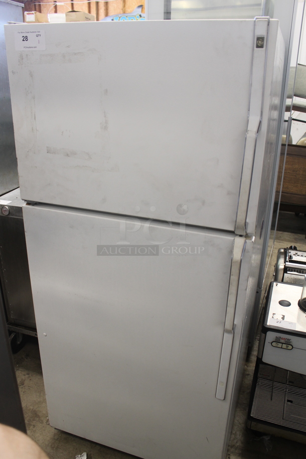 General Electric TBX18JAXJRWW Metal Cooler Freezer Combo Unit. 115 Volts, 1 Phase. Tested and Working! - Image 1 of 5