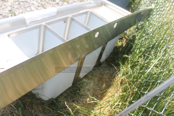 BRAND NEW SCRATCH AND DENT! Steelton 522CS31014LR Commercial Stainless Steel 3 Bay Sink With Left And Right Drainboards - Image 5 of 5