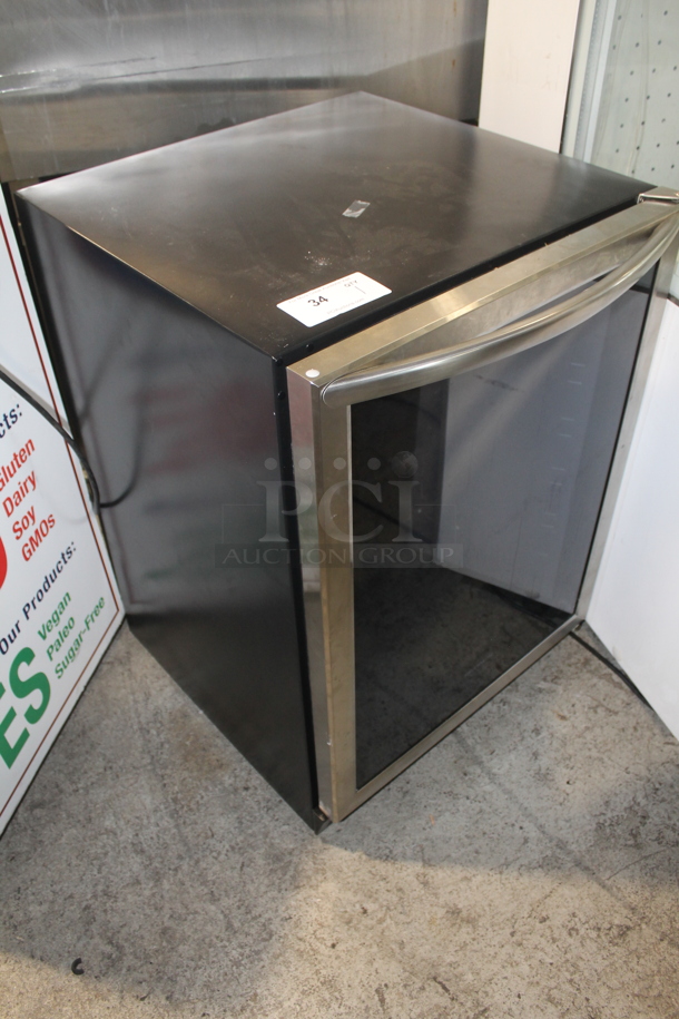 Electrolux FGWC52L3TS Metal Commercial Mini Cooler Merchandiser. 115 Volts, 1 Phase. Tested and Powers On But Does Not Get Cold - Image 3 of 7