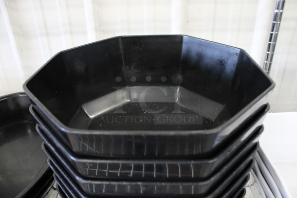 7 Black Octagonal Poly Trays. 9.5x9.5x4. 7 Times Your Bid! - Image 2 of 3