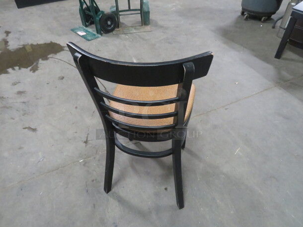 Black Wooden Chair With Beige Leather Look Cushioned Seat. 4XBID - Image 4 of 4