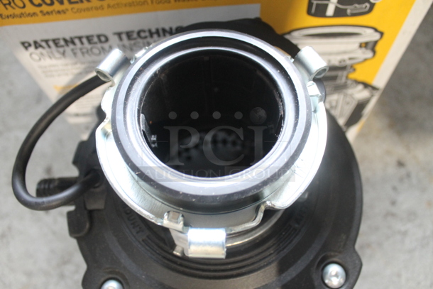 IN ORIGINAL BOX! Insinkerator PRO CVR CNTRL PLUS-4A Metal Commercial Garbage Disposal.  - Image 4 of 8