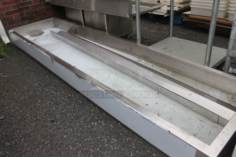 BRAND NEW SCRATCH AND DENT! Stainless Steel Commercial Ice Bin Drop In.