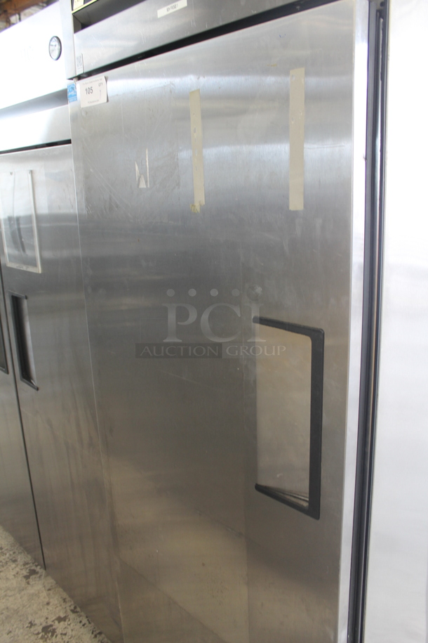 2015 True TG1R-1S ENERGY STAR Stainless Steel Commercial Single Door Reach In Cooler w/ Poly Coated Racks on Commercial Casters. Tested and Working! - Image 4 of 6