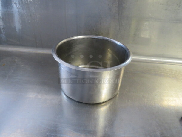 Stainless Steel Salad Crock. 7X4. 10XBID - Image 1 of 1