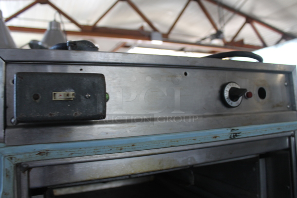 Metal Commercial Heated Holding Cabinet on Commercial Casters. Tested and Working! - Image 4 of 5